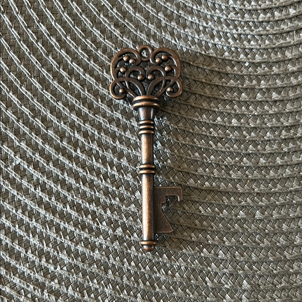 Party Favors - 15 Vintage Style Bronze Key Bottle Openers